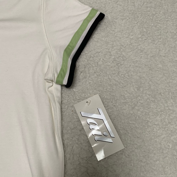NWT Tail v-neck white athletic tennis top - Picture 5 of 6